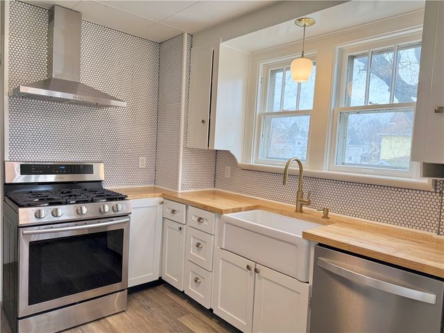 228 E Sheridan Ave, New Castle, PA 16105