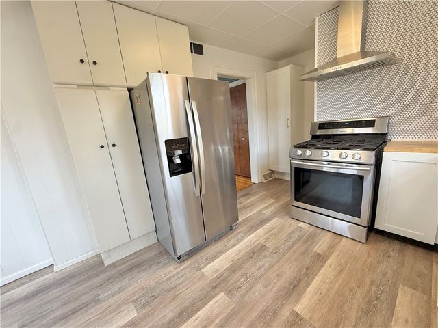 228 E Sheridan Ave, New Castle, PA 16105