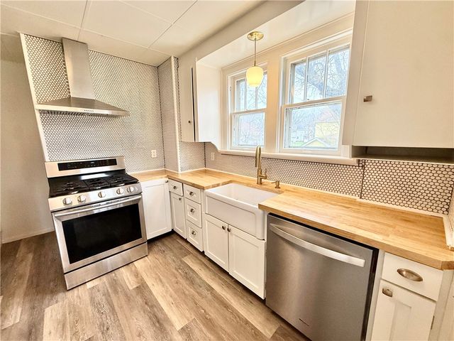 228 E Sheridan Ave, New Castle, PA 16105