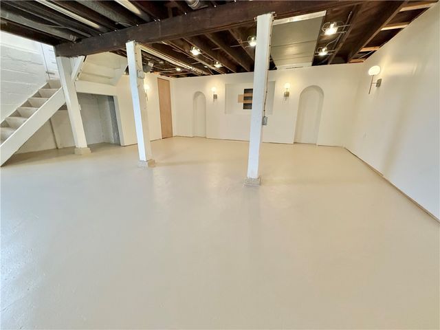 228 E Sheridan Ave, New Castle, PA 16105