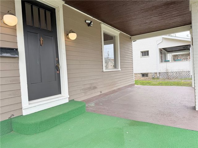 228 E Sheridan Ave, New Castle, PA 16105