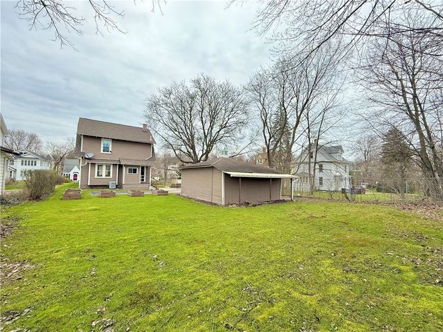 228 E Sheridan Ave, New Castle, PA 16105