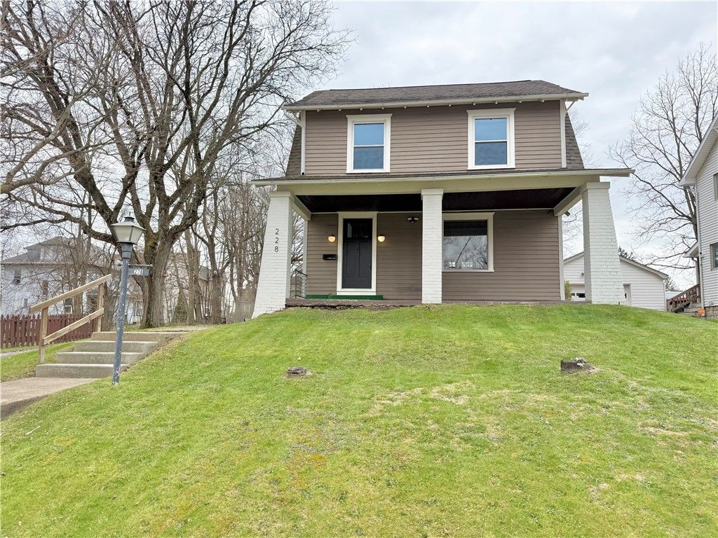 228 E Sheridan Ave, New Castle, PA 16105