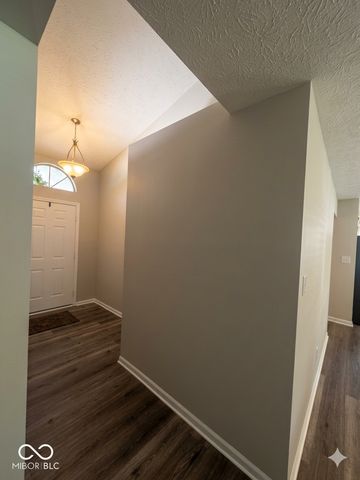6815 Cherry Laurel Lane, Fishers, IN 46038
