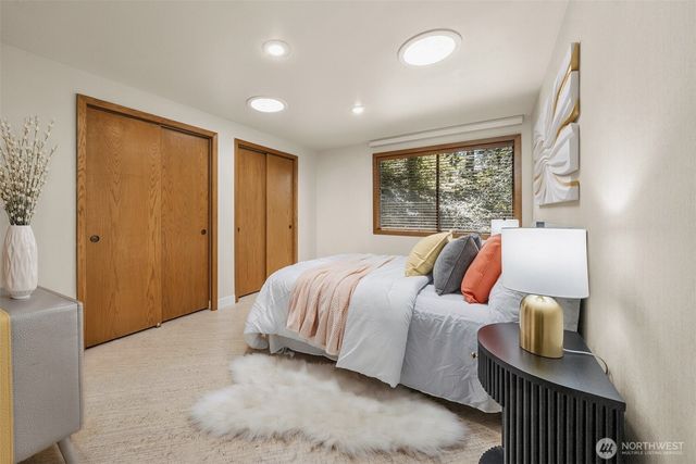 13707 SE 51st Place, Bellevue, WA 98006