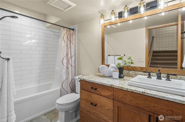 13707 SE 51st Place, Bellevue, WA 98006