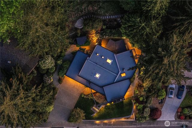 13707 SE 51st Place, Bellevue, WA 98006