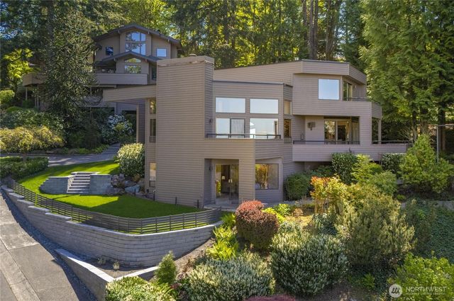 13707 SE 51st Place, Bellevue, WA 98006
