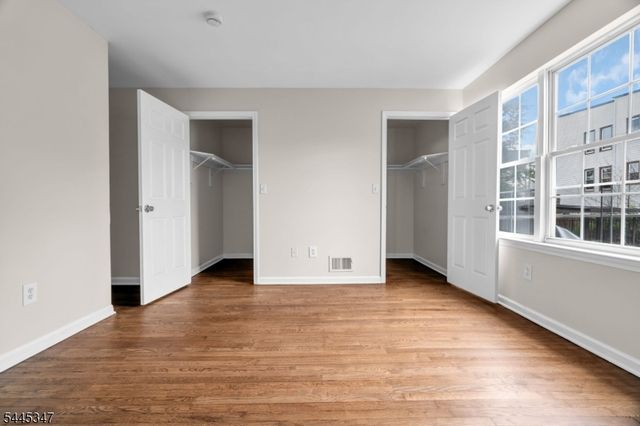 533 S 10Th St, Newark City, NJ 07103