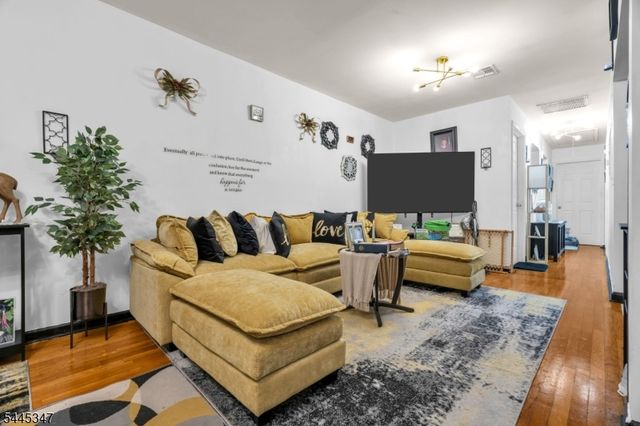 533 S 10Th St, Newark City, NJ 07103