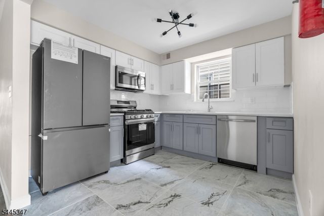 533 S 10Th St, Newark City, NJ 07103