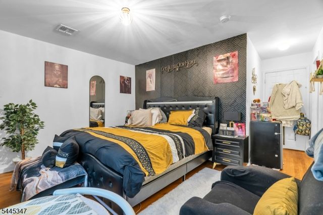 533 S 10Th St, Newark City, NJ 07103