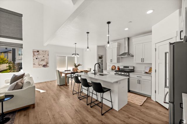14728 S CANYON POINTE RD, Draper, UT 84020