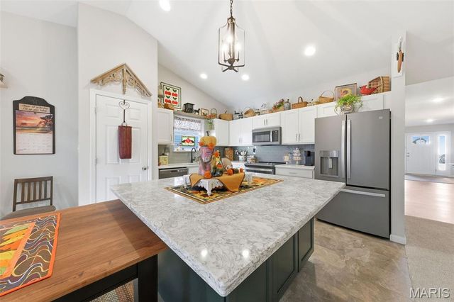 5634 Sun Bear Drive, House Springs, MO 63051