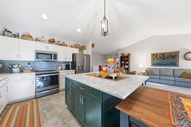 5634 Sun Bear Drive, House Springs, MO 63051