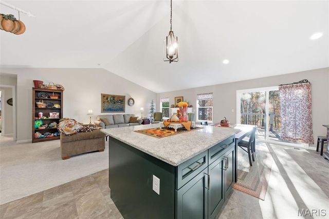 5634 Sun Bear Drive, House Springs, MO 63051