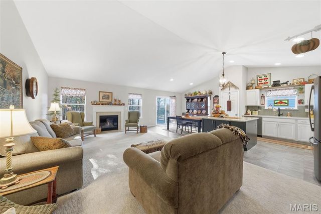 5634 Sun Bear Drive, House Springs, MO 63051