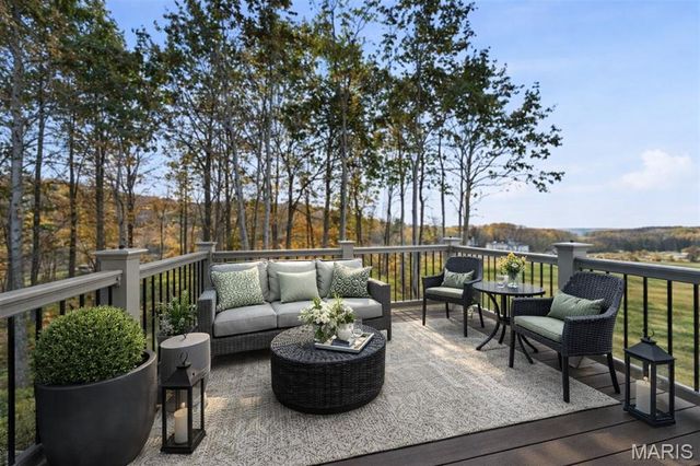 5634 Sun Bear Drive, House Springs, MO 63051