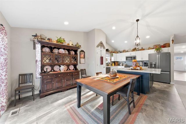 5634 Sun Bear Drive, House Springs, MO 63051