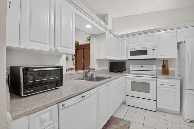 8427 Parkgate Road C, Boca Raton, FL 33496