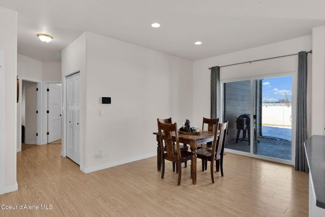 8114 N Girard CIR, Coeur D'alene, ID 83815