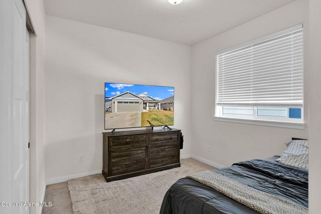 8114 N Girard CIR, Coeur D'alene, ID 83815