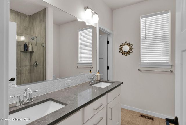 8114 N Girard CIR, Coeur D'alene, ID 83815