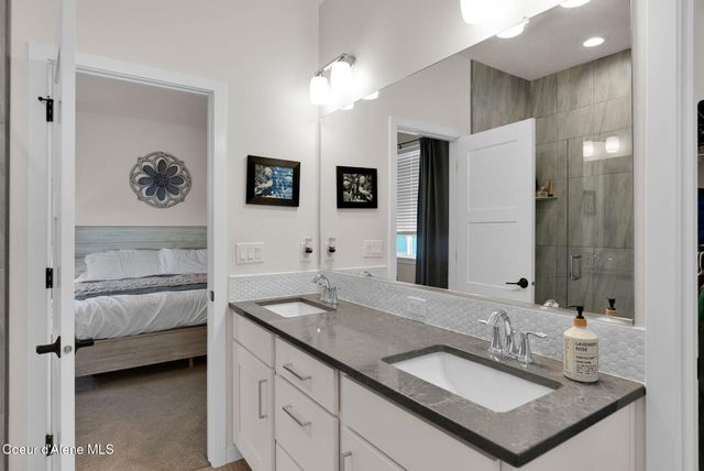 8114 N Girard CIR, Coeur D'alene, ID 83815