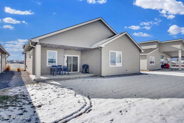 8114 N Girard CIR, Coeur D'alene, ID 83815