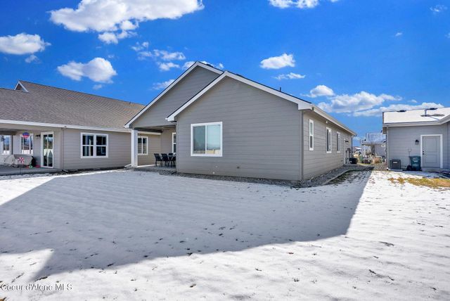 8114 N Girard CIR, Coeur D'alene, ID 83815