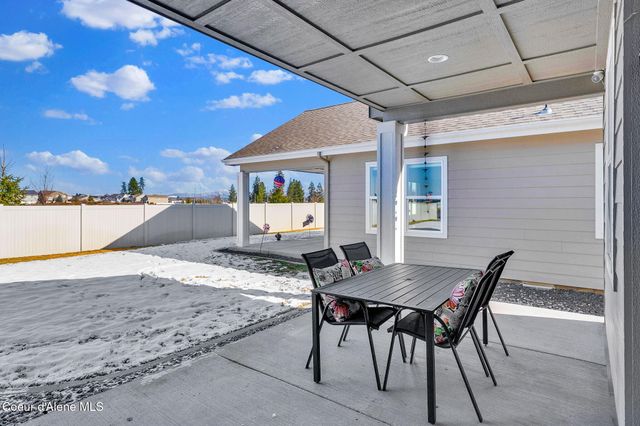 8114 N Girard CIR, Coeur D'alene, ID 83815