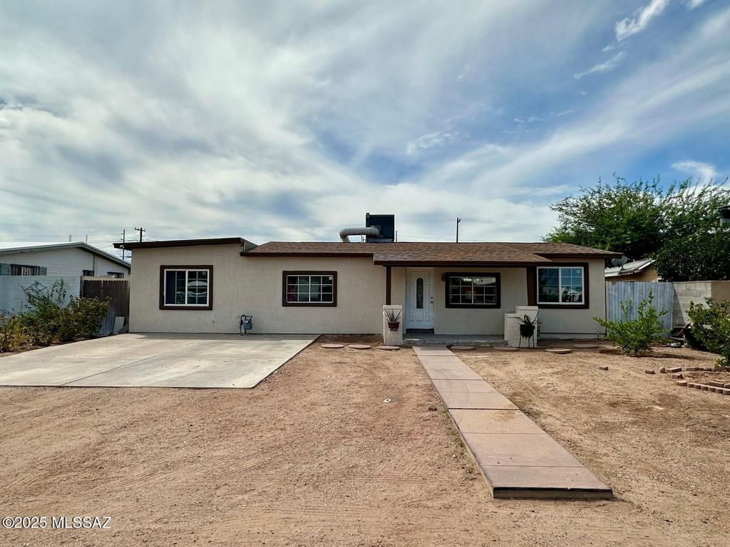 6062 E 21st Street, Tucson, AZ 85711