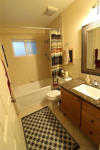 4223 S Baldwin Road, Lake Orion, MI 48359