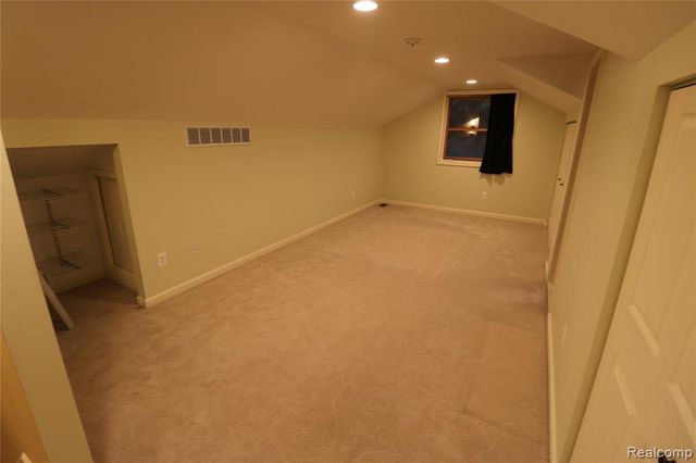 4223 S Baldwin Road, Lake Orion, MI 48359