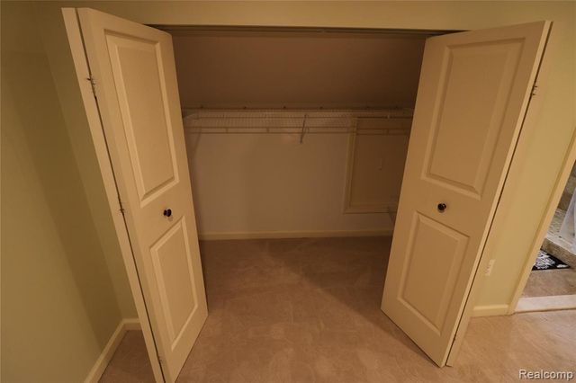 4223 S Baldwin Road, Lake Orion, MI 48359