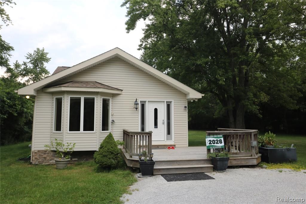 4223 S Baldwin Road, Lake Orion, MI 48359