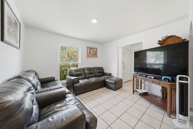 6113 SUN DIAL ST, San Antonio, TX 78238