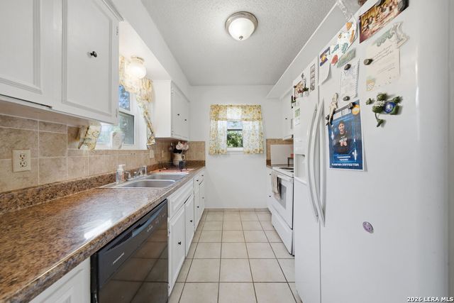 6113 SUN DIAL ST, San Antonio, TX 78238