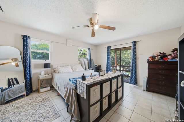 6113 SUN DIAL ST, San Antonio, TX 78238
