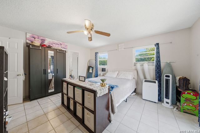 6113 SUN DIAL ST, San Antonio, TX 78238