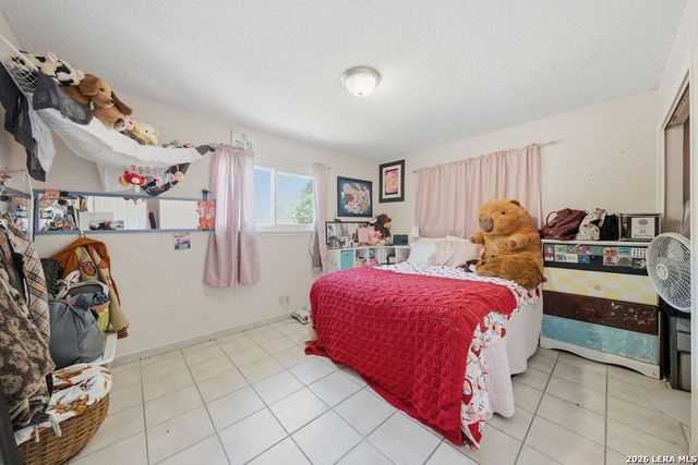6113 SUN DIAL ST, San Antonio, TX 78238