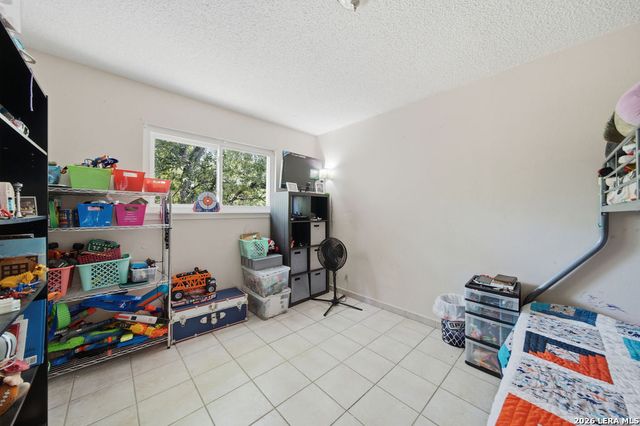 6113 SUN DIAL ST, San Antonio, TX 78238