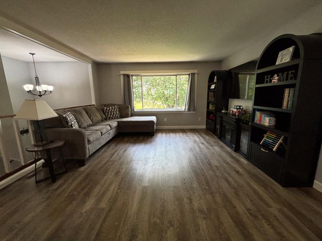 5290 85th Street NE, Monticello, MN 55362