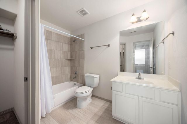7901 Bachwood Drive, Houston, TX 77040