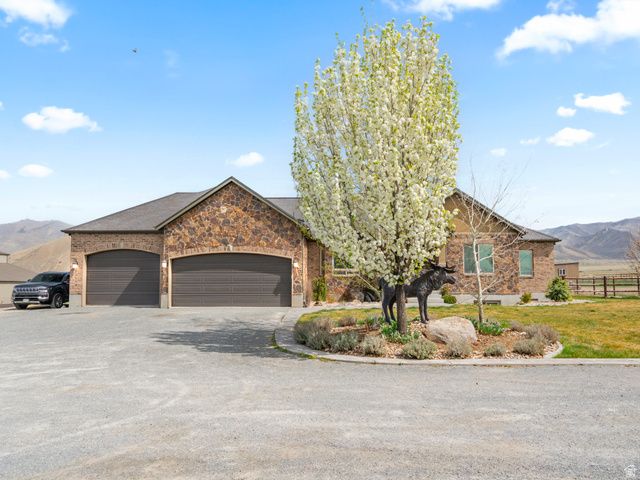 3050 N BRONZEWOOD CIR, Erda, UT 84074