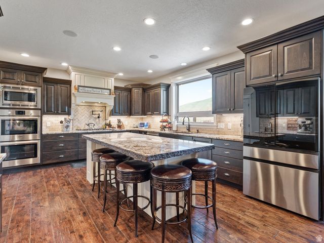 3050 N BRONZEWOOD CIR, Erda, UT 84074