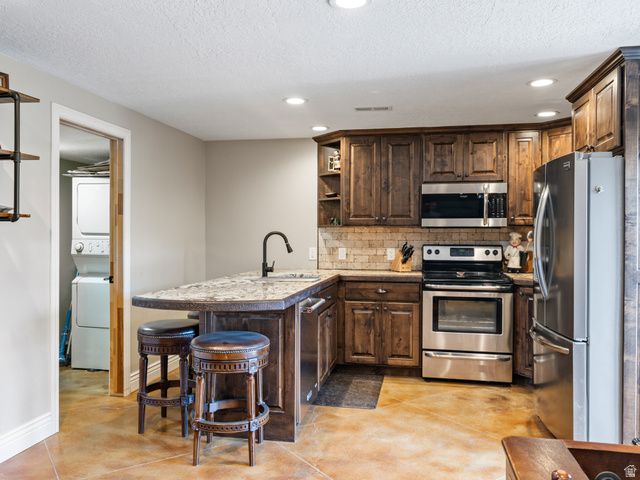 3050 N BRONZEWOOD CIR, Erda, UT 84074