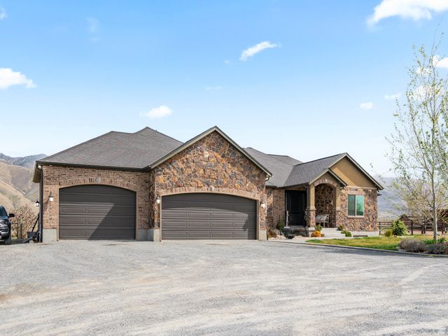 3050 N BRONZEWOOD CIR, Erda, UT 84074