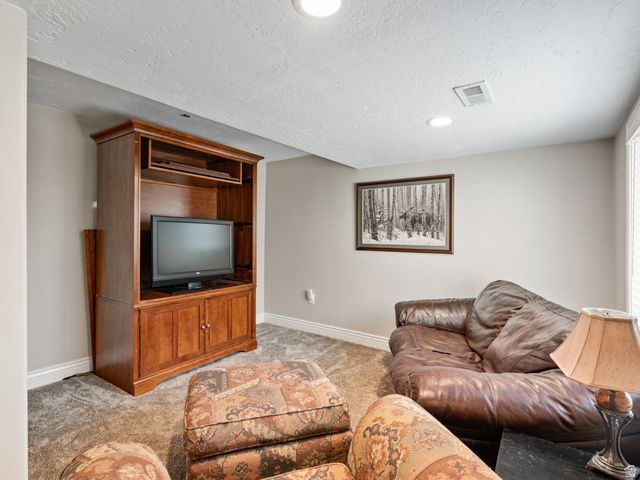 3050 N BRONZEWOOD CIR, Erda, UT 84074