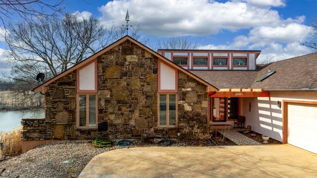 1513 Carey Drive, Grove, OK 74344